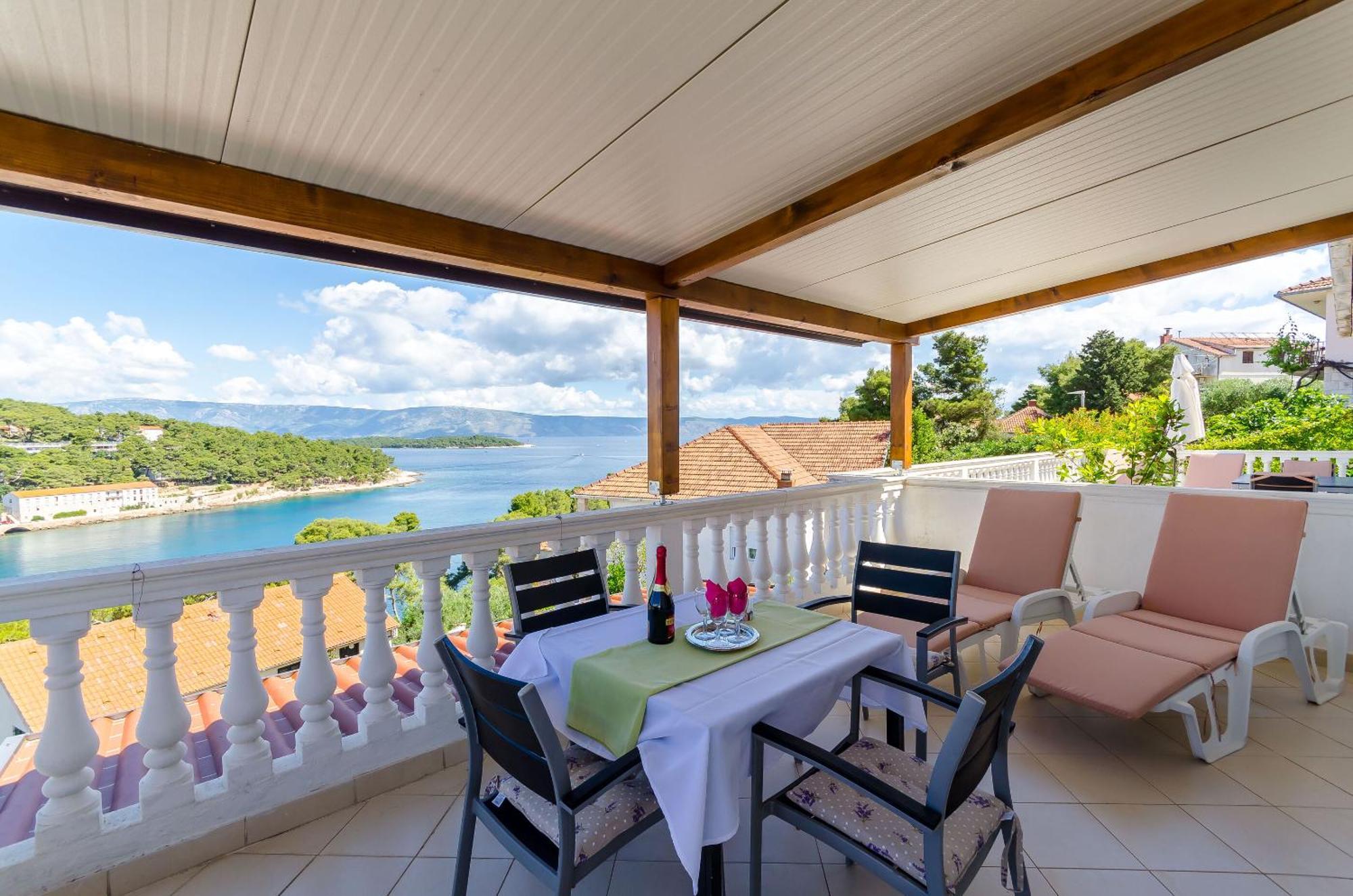 Apartment Jakov Jelsa (Hvar)