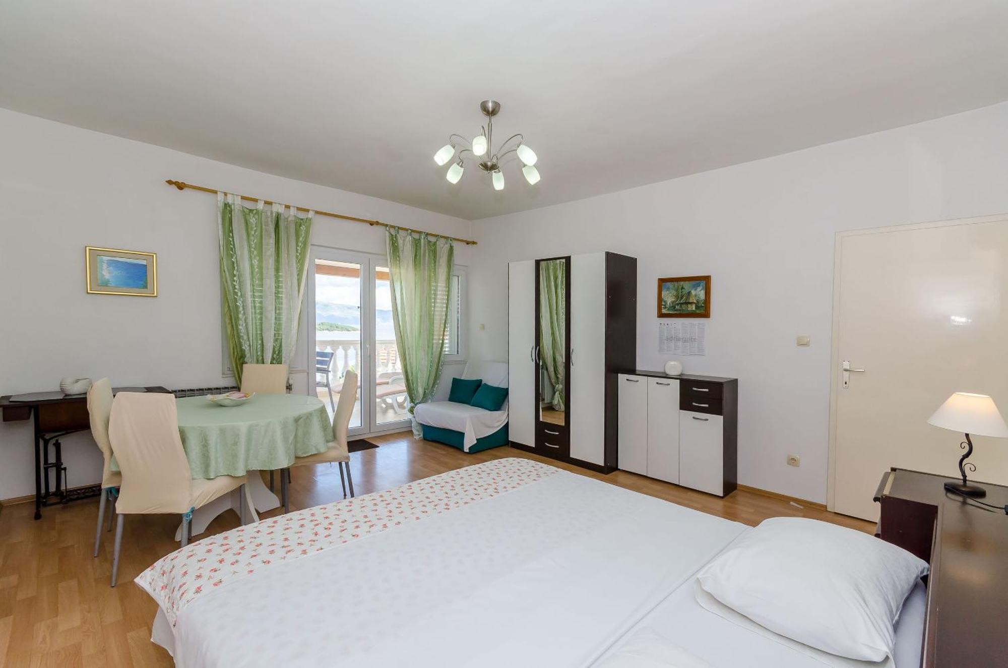 Jakov Apartment